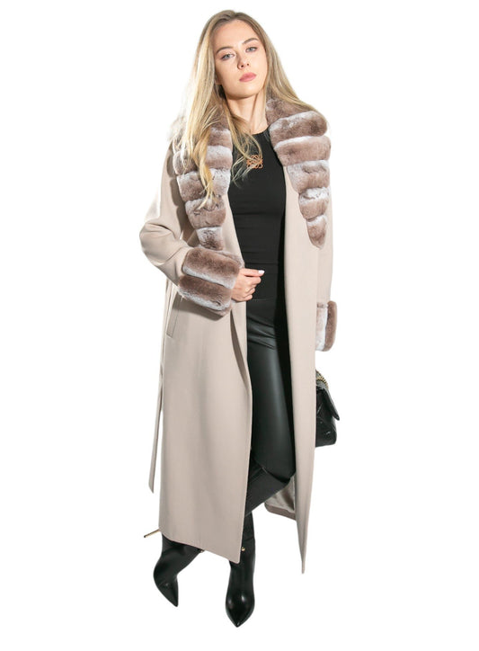 Abrigo Largo Beige con Detalle de Faux Fur